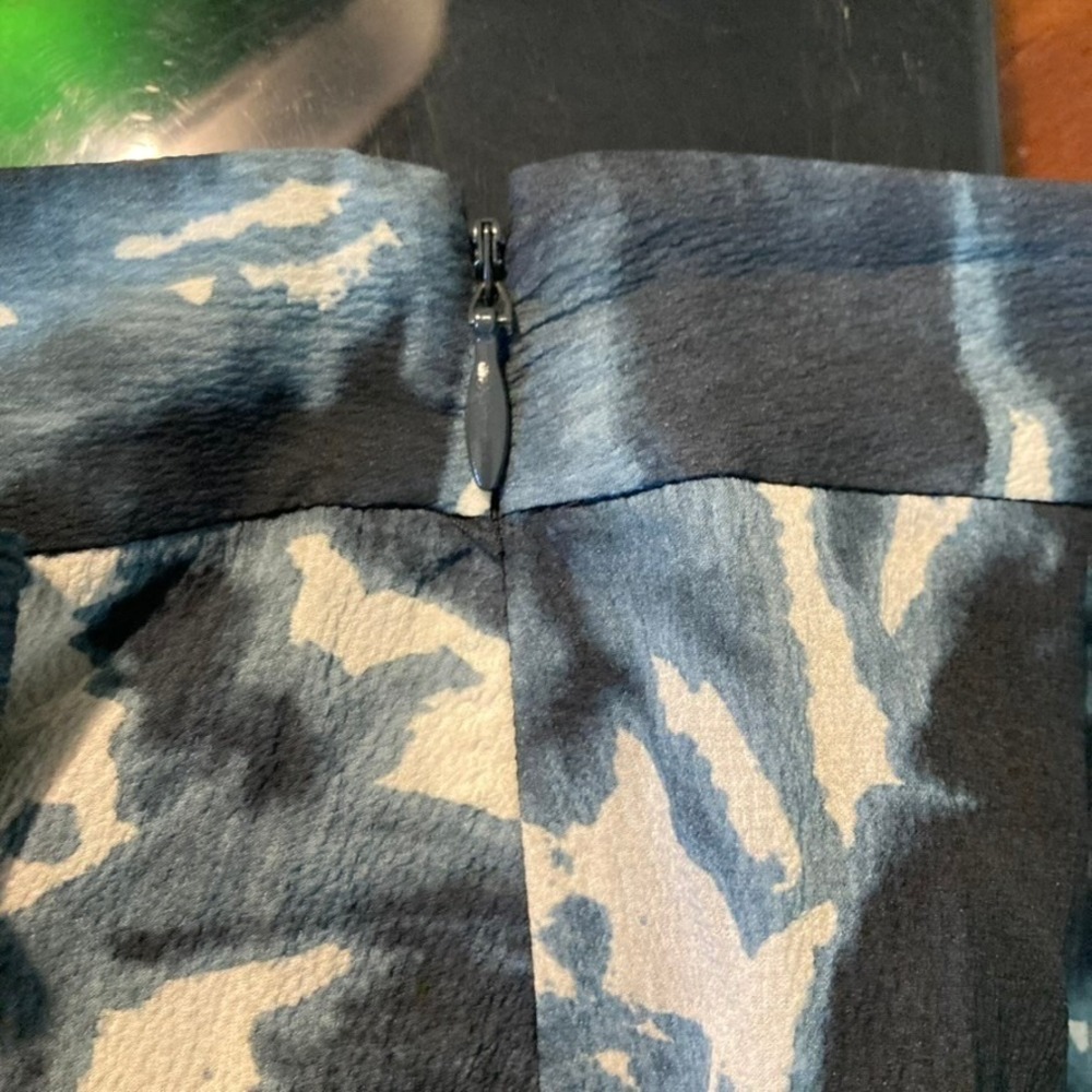 Ann Taylor Petite Women's 4P Blue Silk Ruffle Mini Skirt Tie Dye Watercolor - Picture 11 of 13